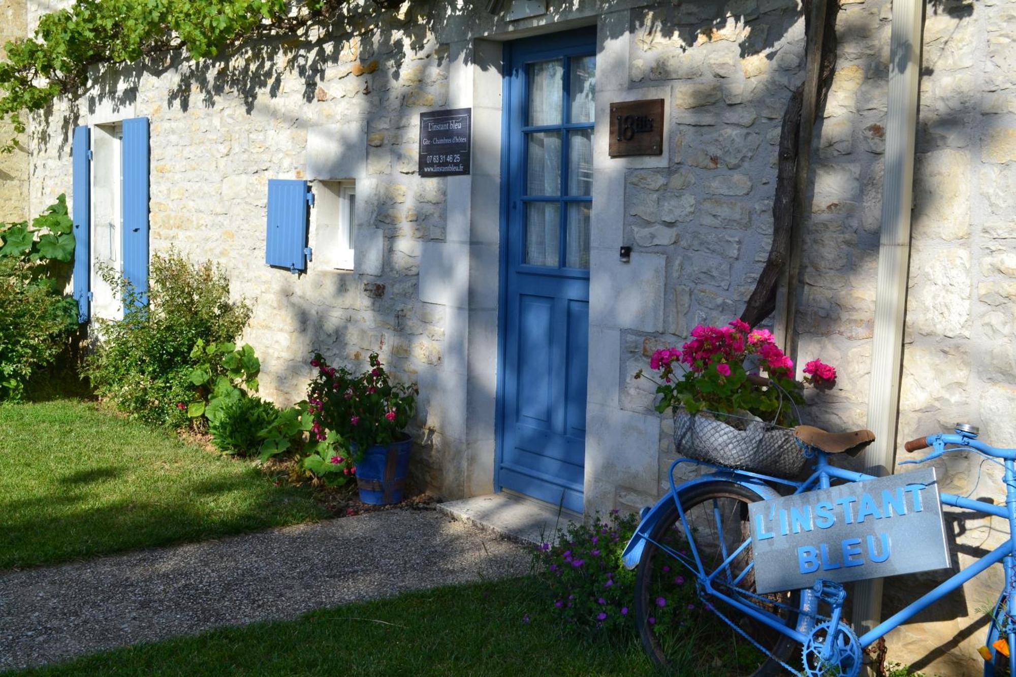L'Instant Bleu Hotel Marans  Exterior photo